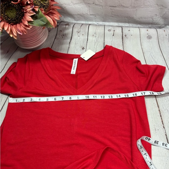 NWT zenana outfitters Boutique Loose fitting vneck top ruby red layering - Picture 9 of 15